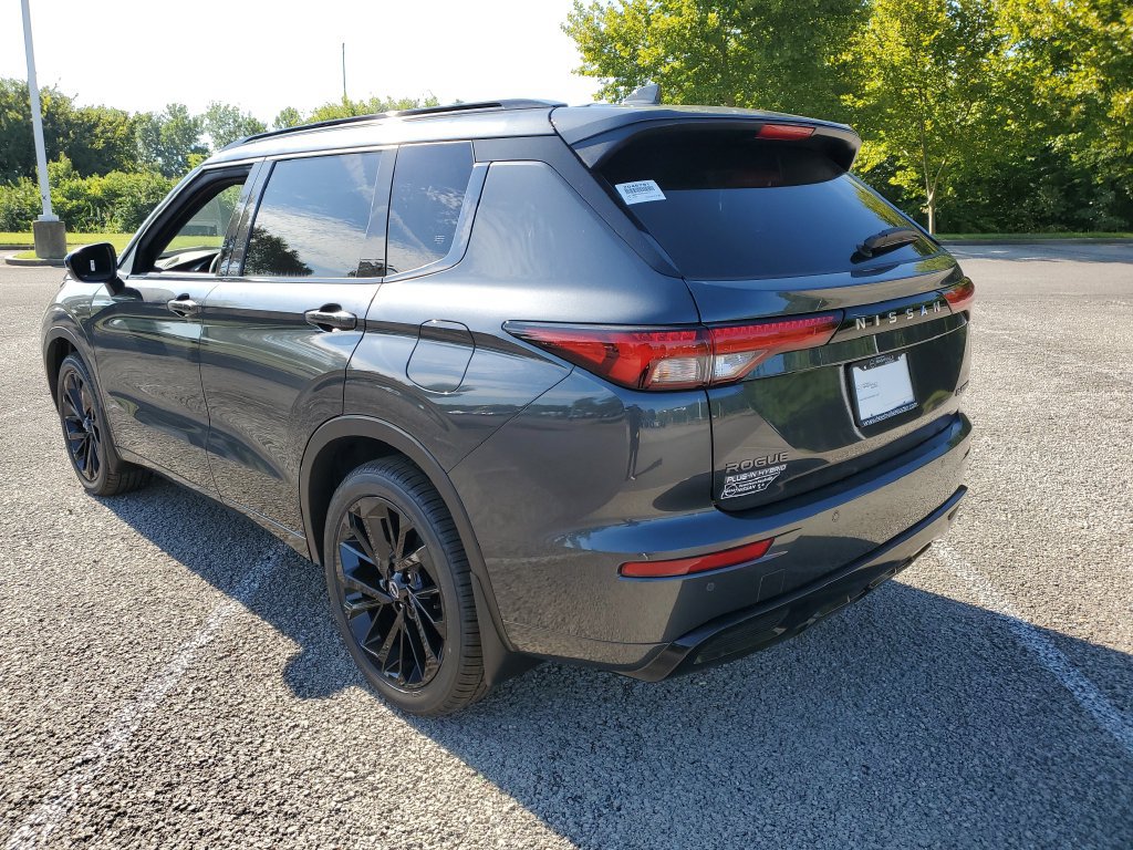 New 2026 Nissan Rogue Platinum AWD/4WD image 3