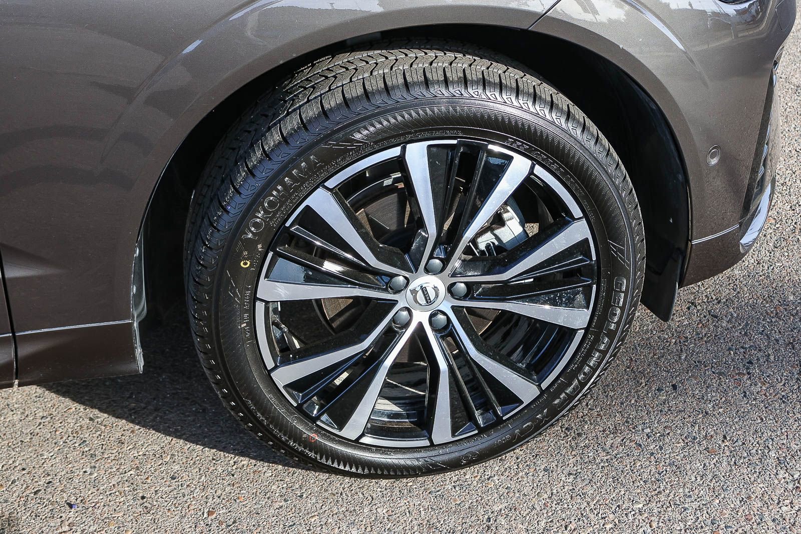 Used 2023 Volvo XC60 B5 Plus w/ Climate Package image 15