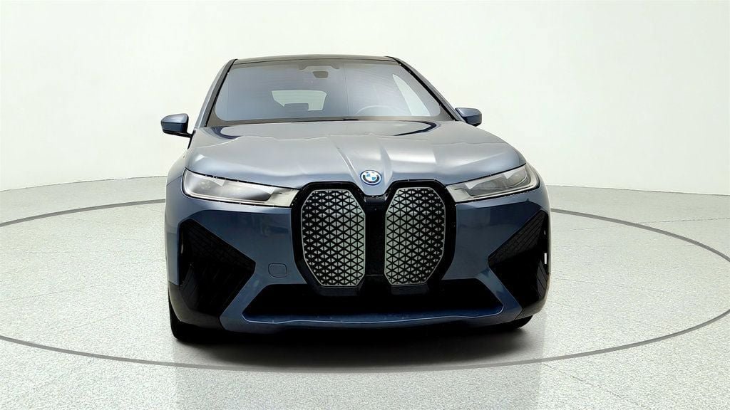 Used 2024 BMW iX xDrive50 w/ Premium Package AWD/4WD image 2