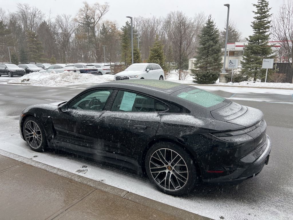 Used 2024 Porsche Taycan image 43