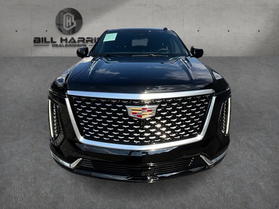 Used 2026 Cadillac Escalade ESV Luxury w/ LPO, Floor Liner Package AWD/4WD image 2