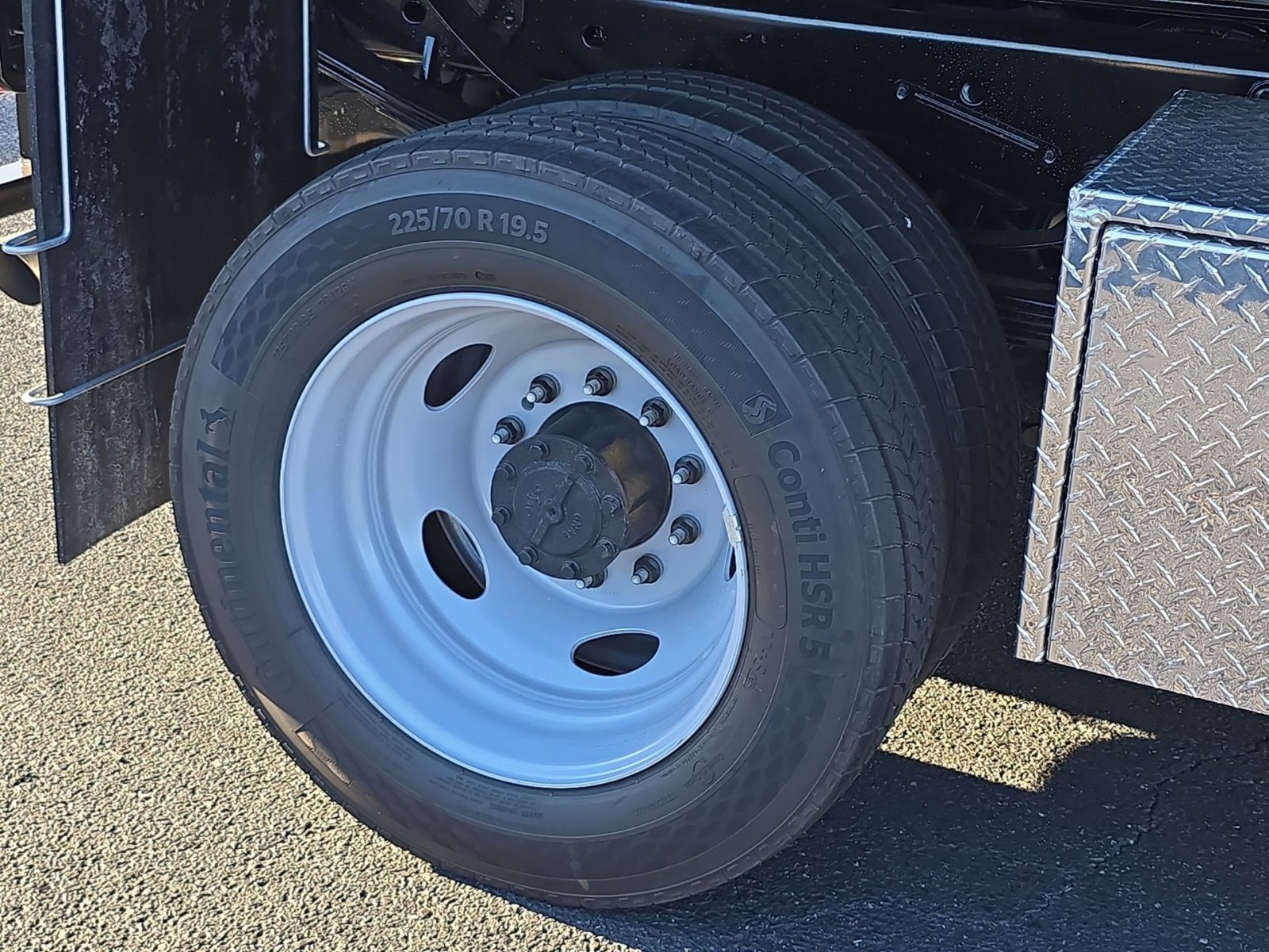 New 2026 Ford F450 XL w/ XL Chrome Package image 13