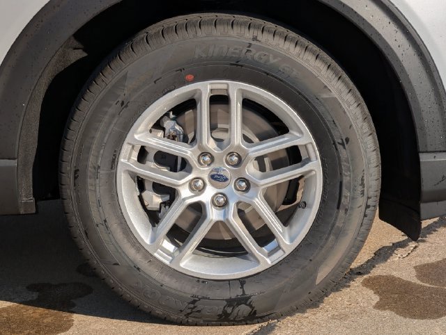 New 2026 Ford Explorer Active RWD image 7