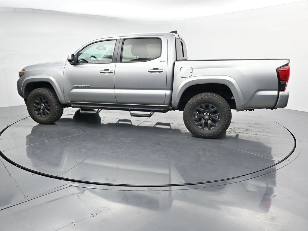 Used 2023 Toyota Tacoma SR5 w/ Technology Package AWD/4WD image 5