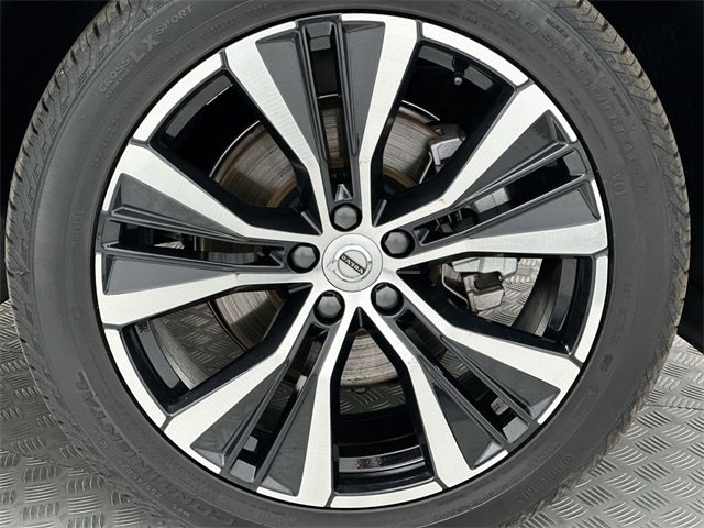 Certified 2025 Volvo XC60 B5 Plus image 10