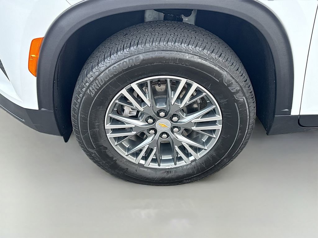 Used 2025 Chevrolet Traverse LT image 29