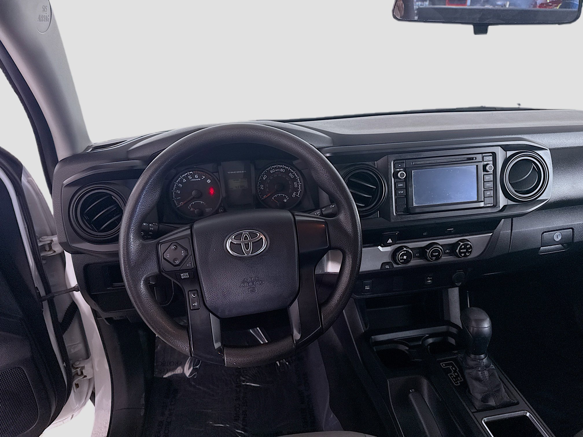 Used 2017 Toyota Tacoma SR image 17