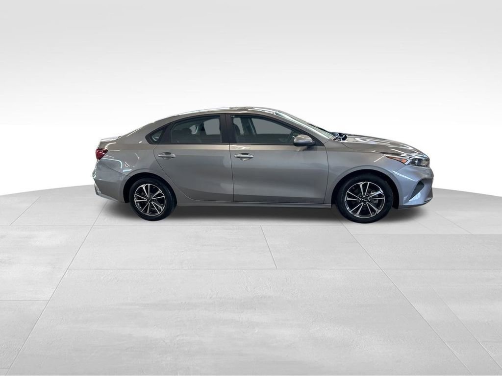 Certified 2023 Kia Forte LXS FWD image 29