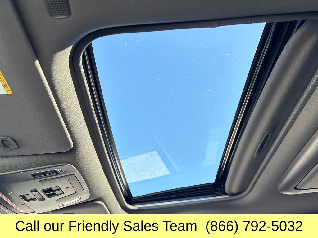 Certified 2022 Toyota Sienna Platinum image 24