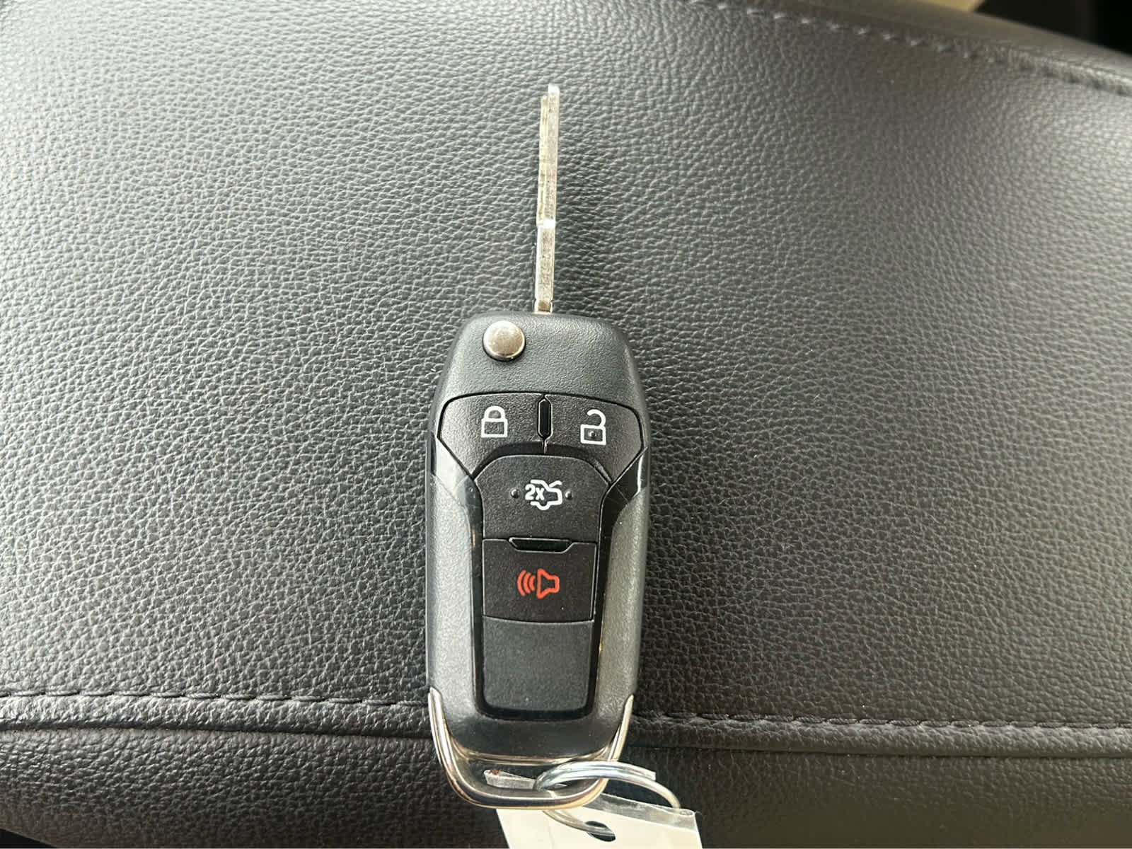 Used 2014 Ford Fusion SE w/ Equipment Group 202A FWD image 26