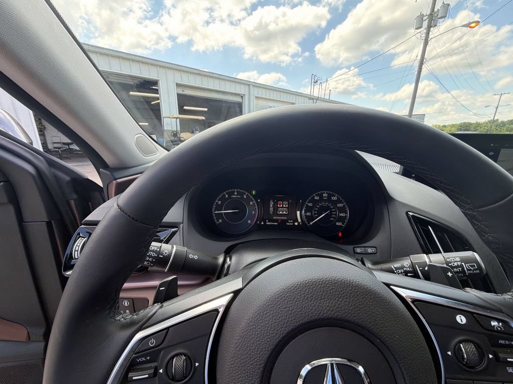 Used 2025 Acura RDX SH-AWD w/ Technology Package image 15