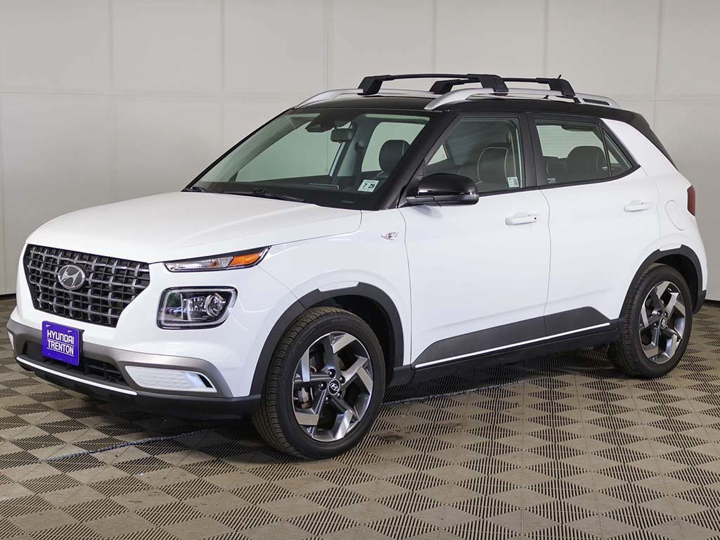 Certified 2024 Hyundai Venue Limited FWD image 7