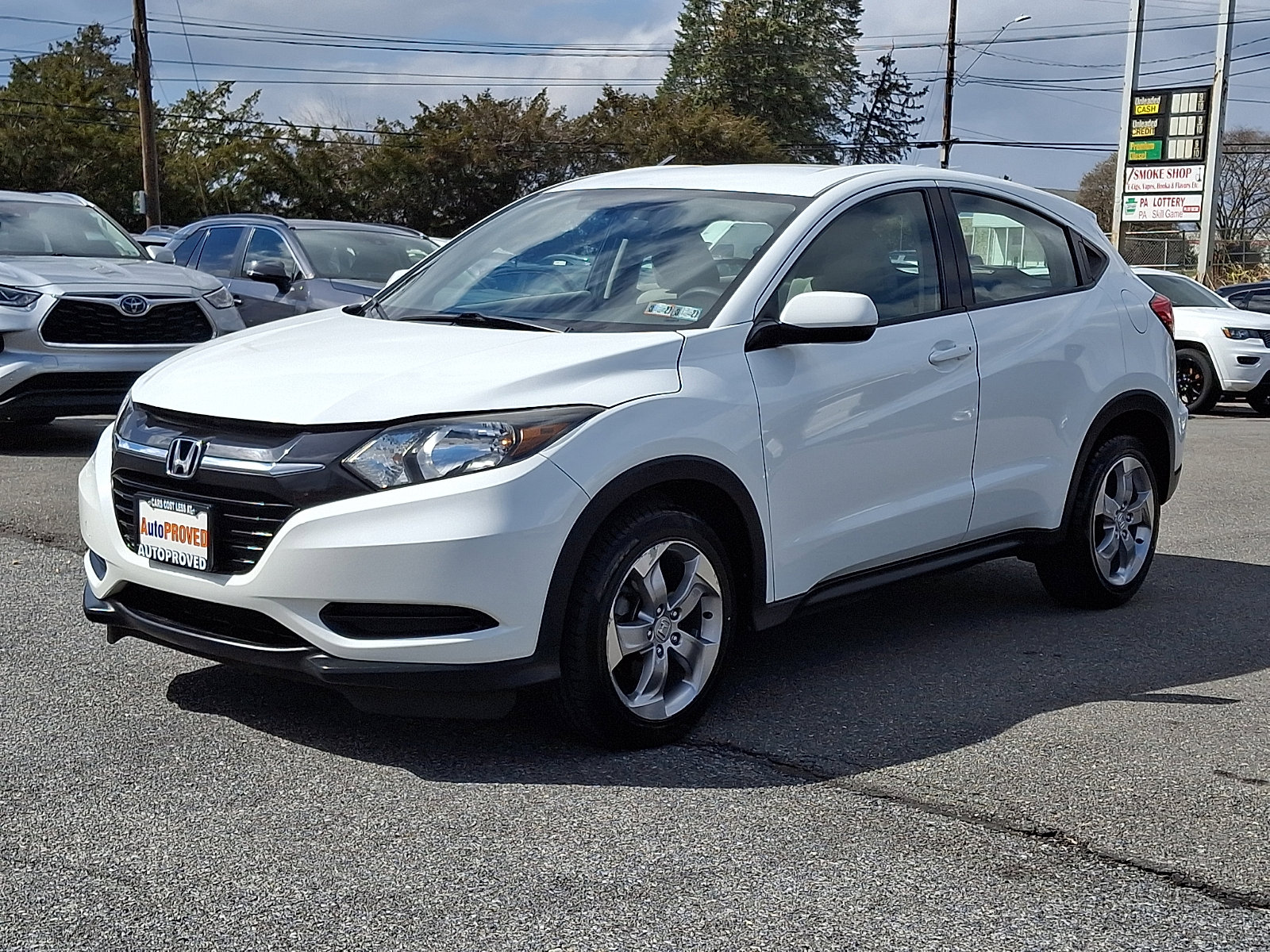 Used 2017 Honda HR-V LX image 3