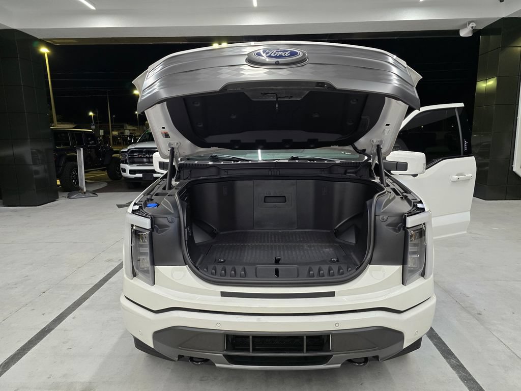 Used 2023 Ford F150 Lightning Lariat AWD/4WD image 19