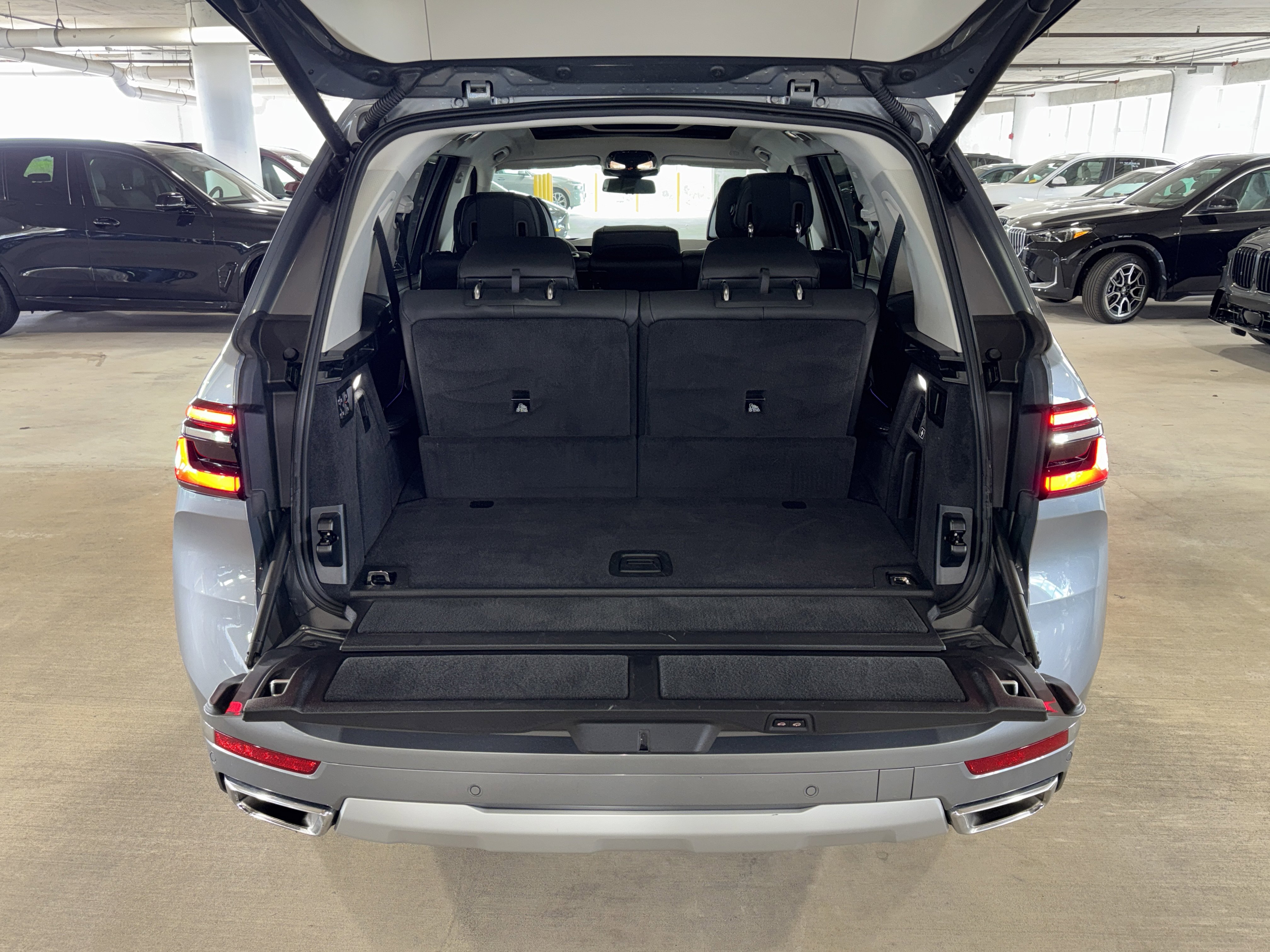 Used 2026 BMW X7 xDrive40i image 14