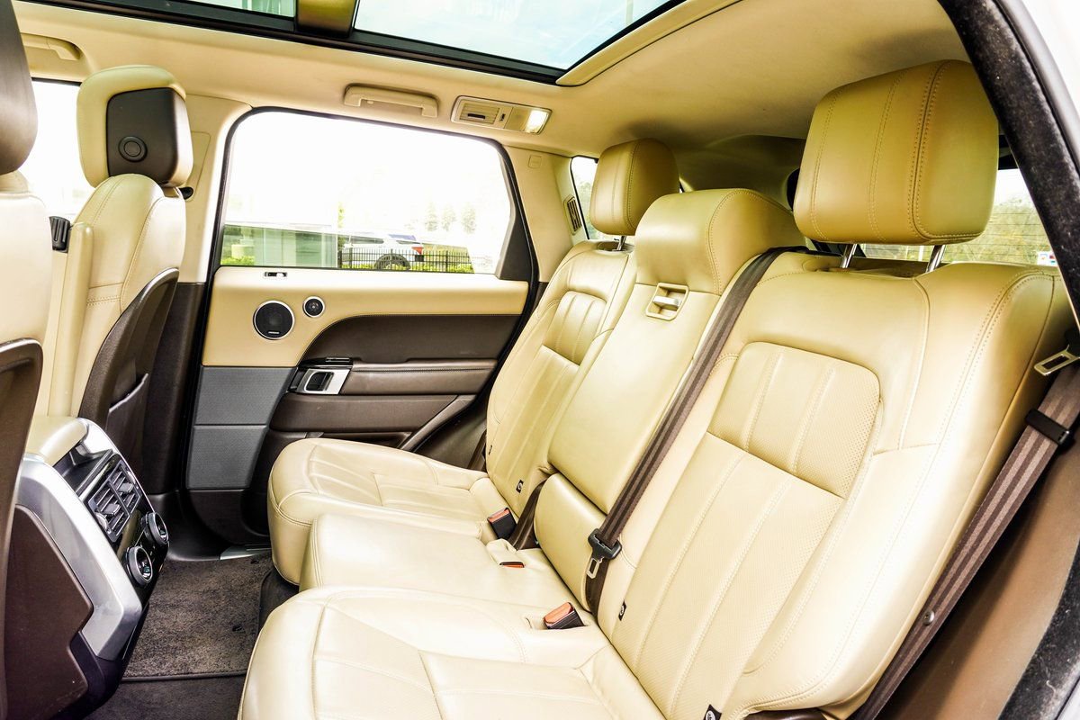 Used 2022 Land Rover Range Rover Sport HSE Silver Edition image 40