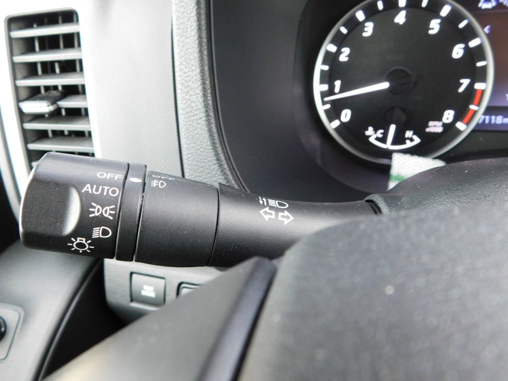 Used 2024 Nissan Frontier SV w/ Hardbody Edition image 34