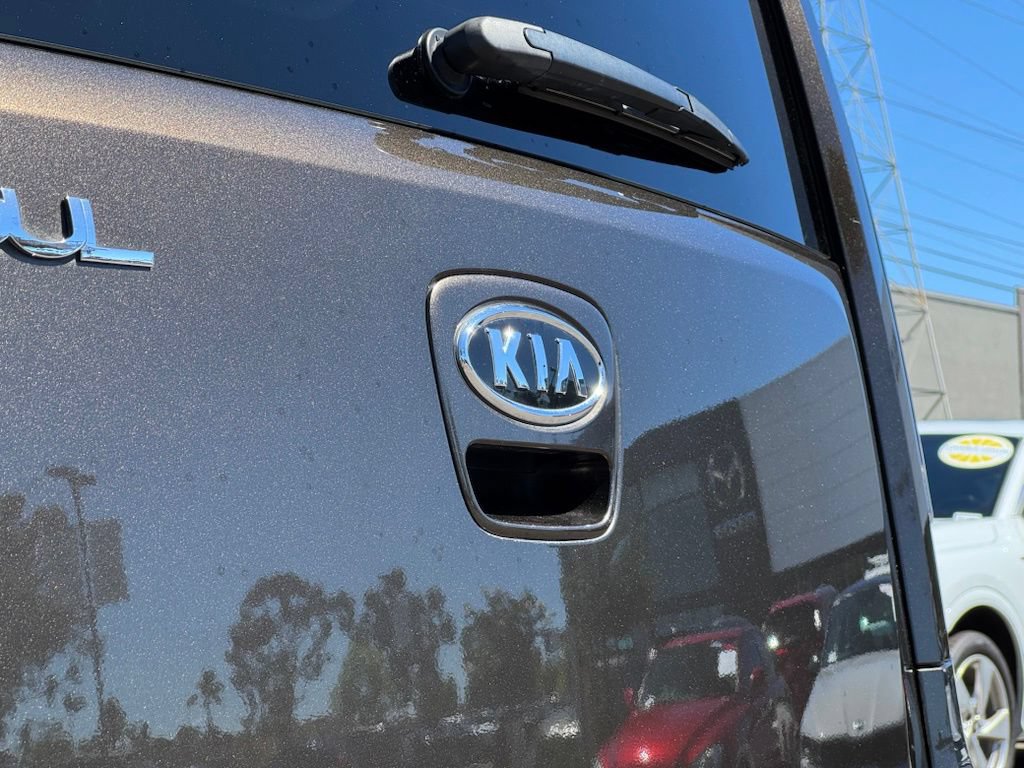 Used 2010 Kia Soul ! FWD image 25