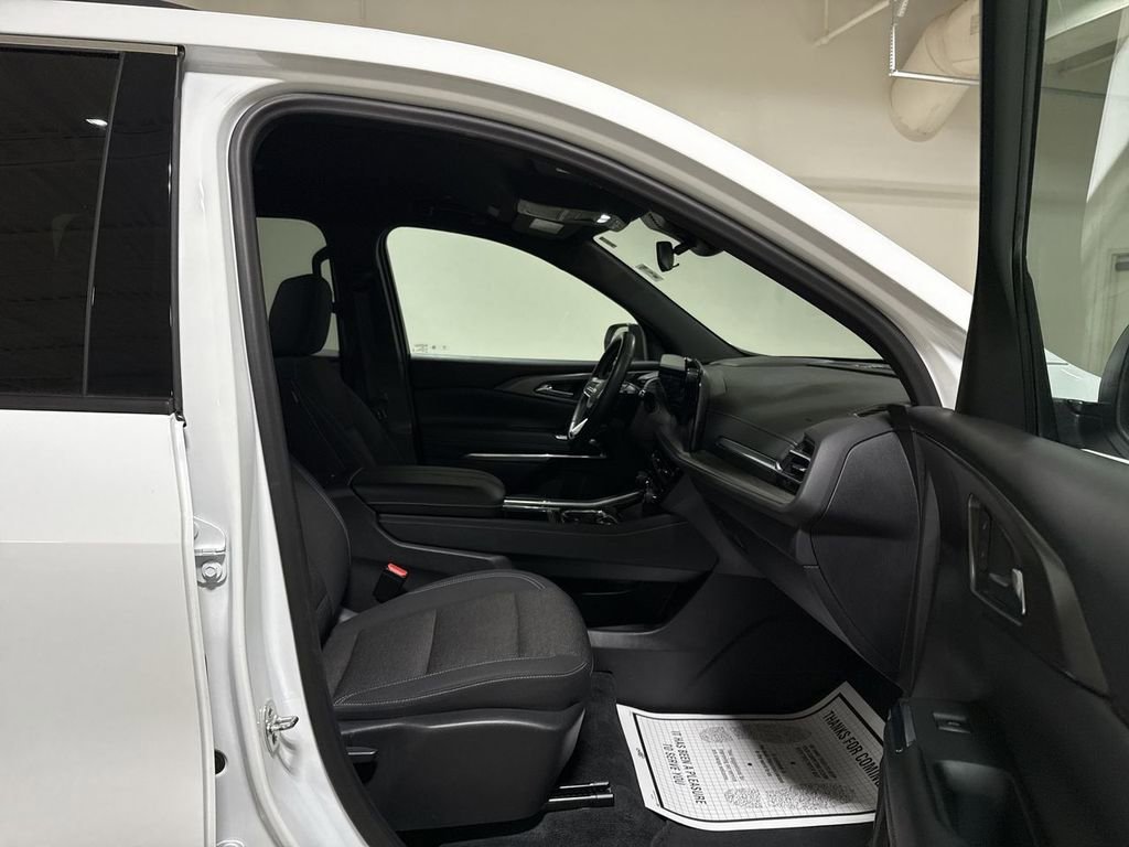 Used 2024 Chevrolet Traverse LT AWD/4WD image 22