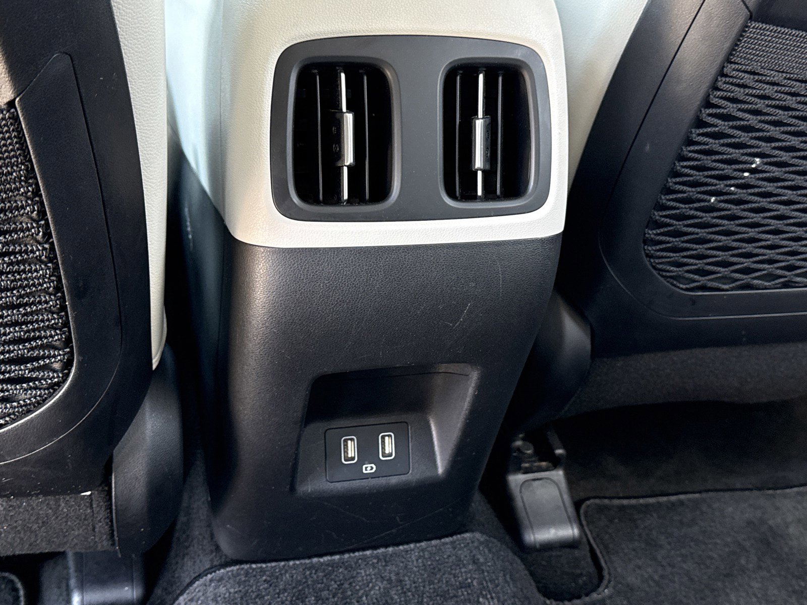 Used 2022 Hyundai Tucson Limited image 16