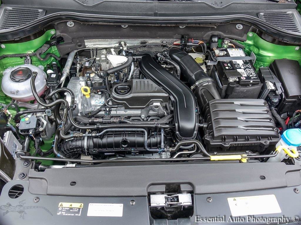 Used 2025 Volkswagen Taos SE image 27