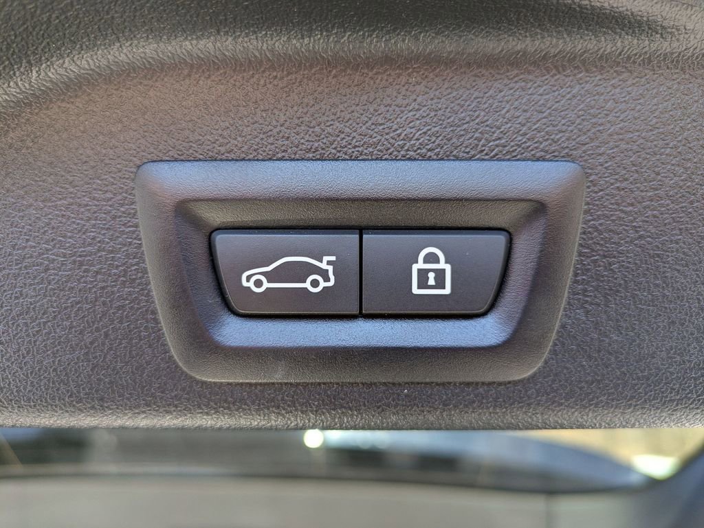 Used 2022 BMW X5 xDrive45e image 23