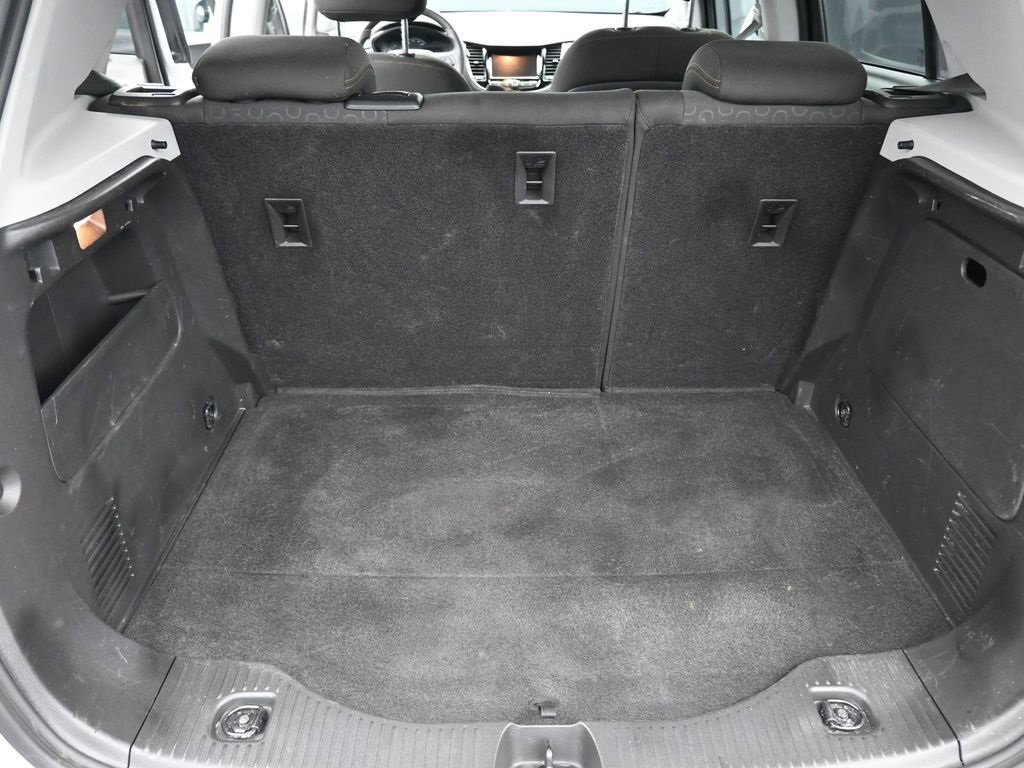 Used 2021 Chevrolet Trax LS w/ LPO, Cargo Package image 13