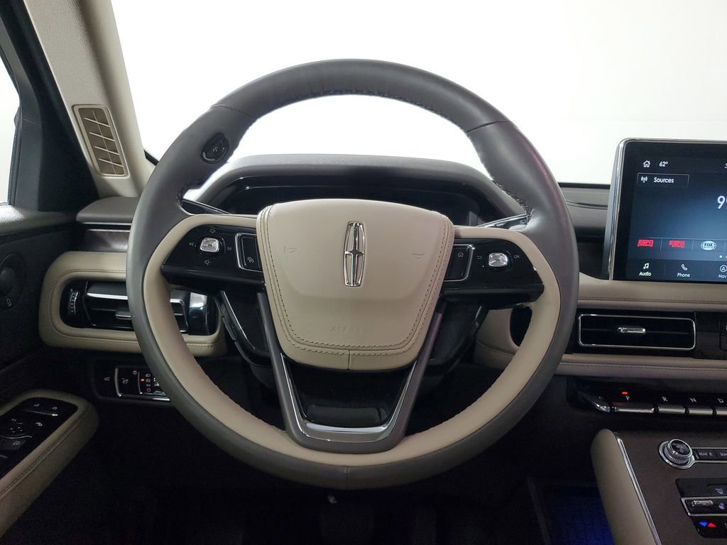 Used 2023 Lincoln Aviator Reserve w/ Equipment Group 201A image 15