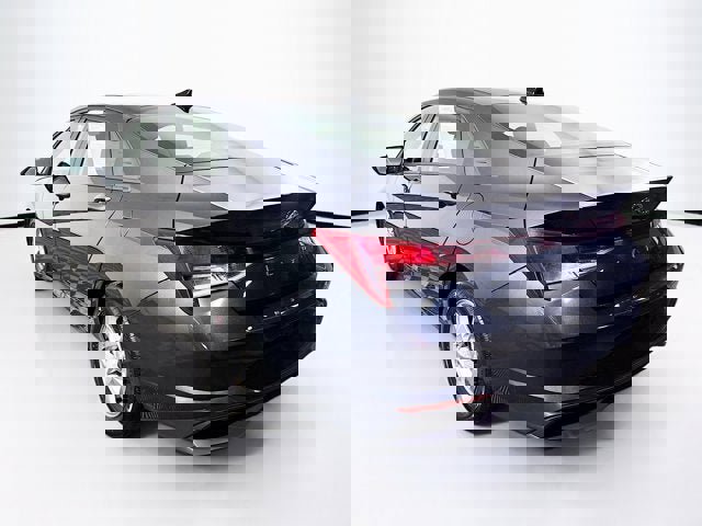 Used 2021 Hyundai Elantra SE image 7