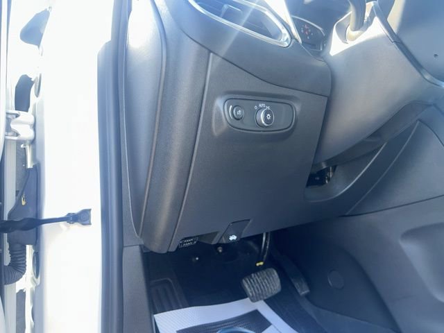 Used 2024 Chevrolet Equinox LT w/ LPO, Floor Liner Package FWD image 16