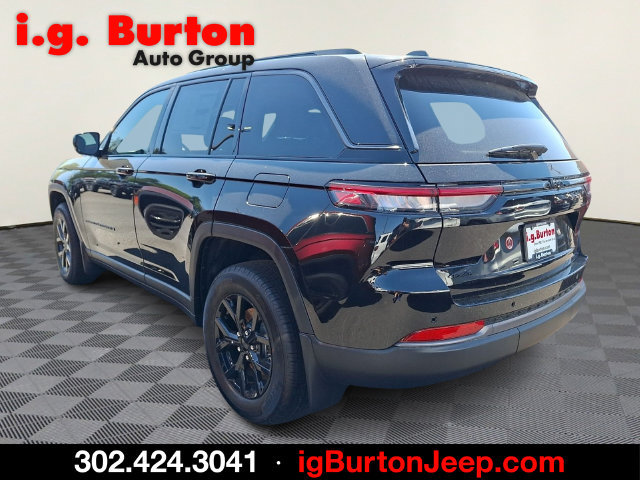 New 2026 Jeep Grand Cherokee Altitude AWD/4WD image 4