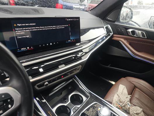 Used 2025 BMW X7 M60i w/ Executive Package image 9