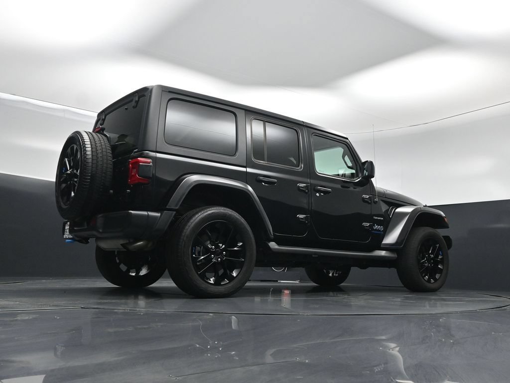 Used 2023 Jeep Wrangler Unlimited Sahara AWD/4WD image 44