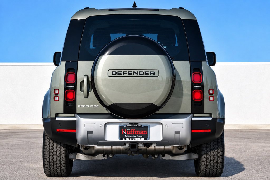 Used 2024 Land Rover Defender 90 S AWD/4WD image 6