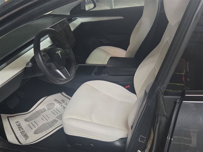 Used 2023 Tesla Model 3 Standard Range RWD image 6