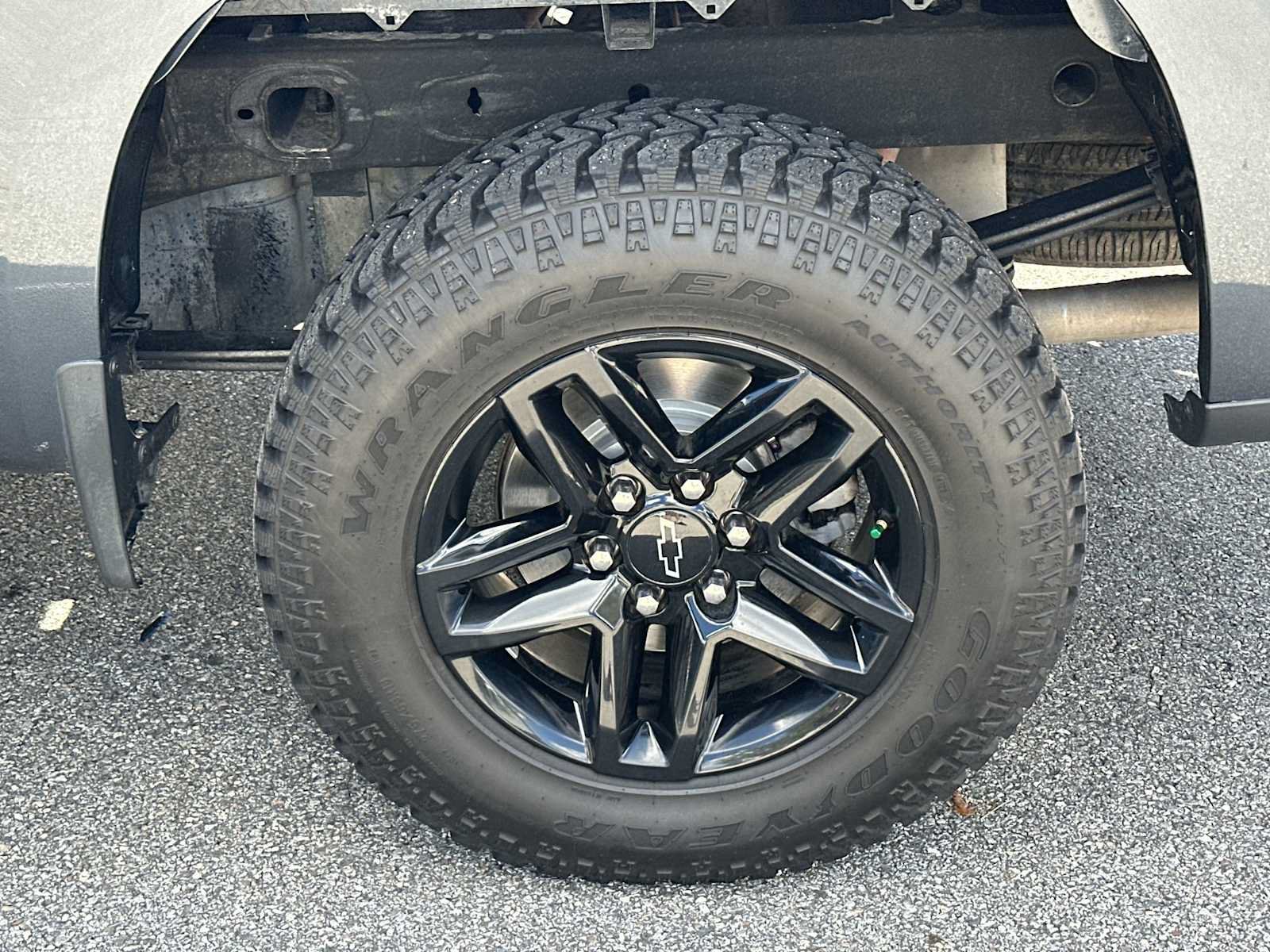 Certified 2021 Chevrolet Silverado 1500 Custom Trail Boss w/ Safety Confidence Package AWD/4WD image 12