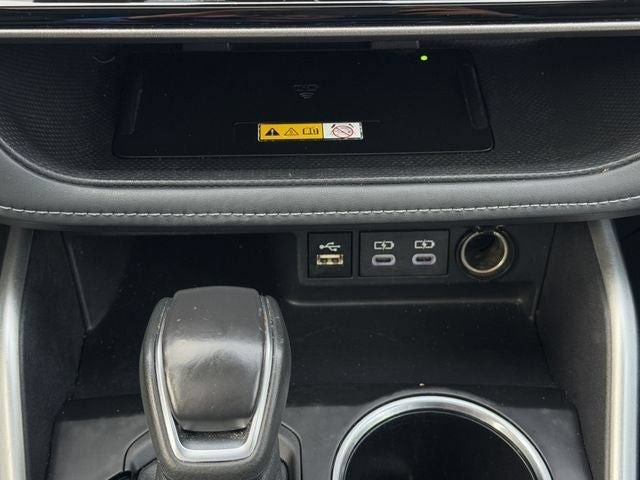 Used 2024 Toyota Highlander XLE AWD/4WD image 18