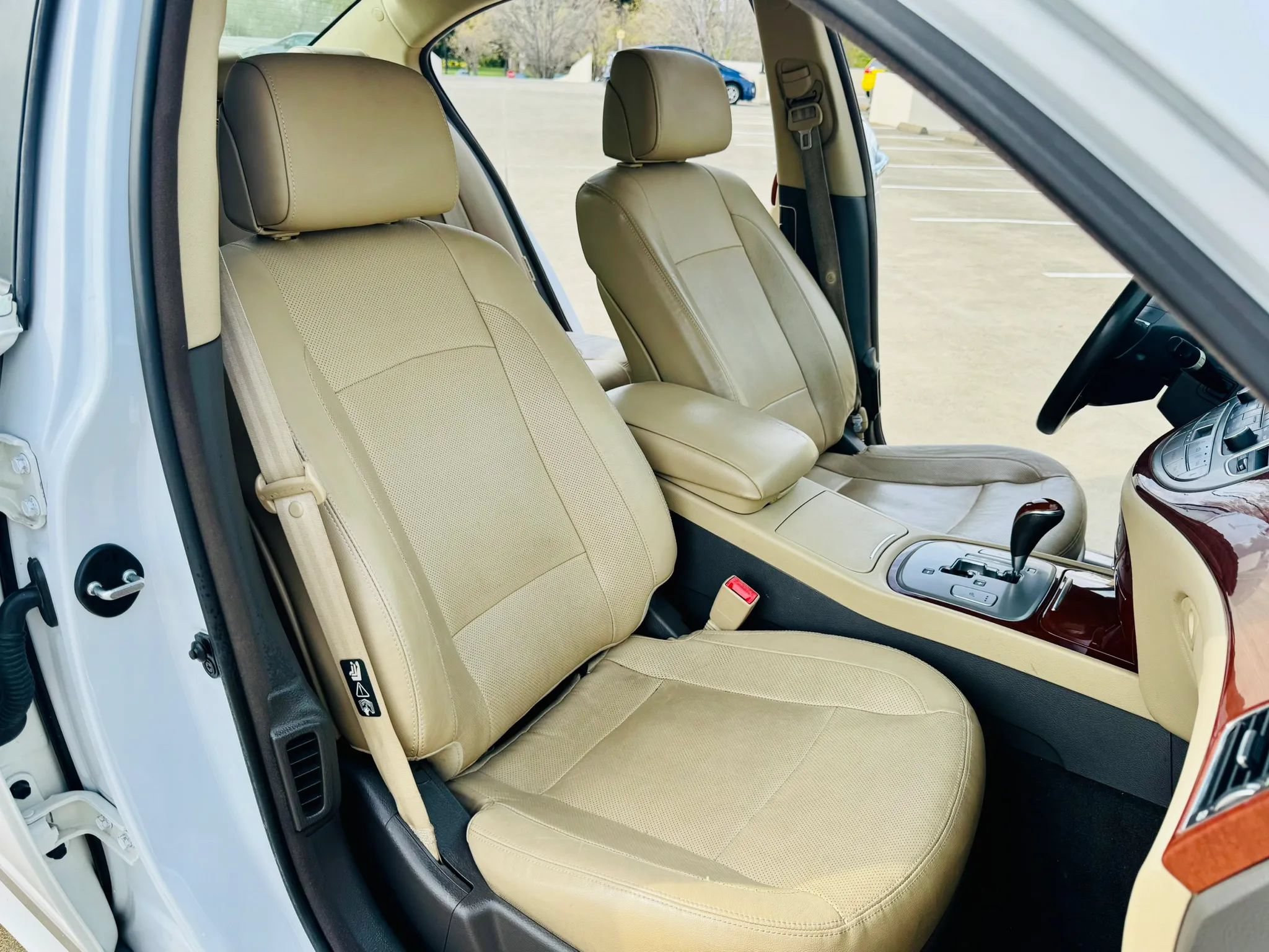 Used 2014 Hyundai Genesis 3.8 RWD image 33