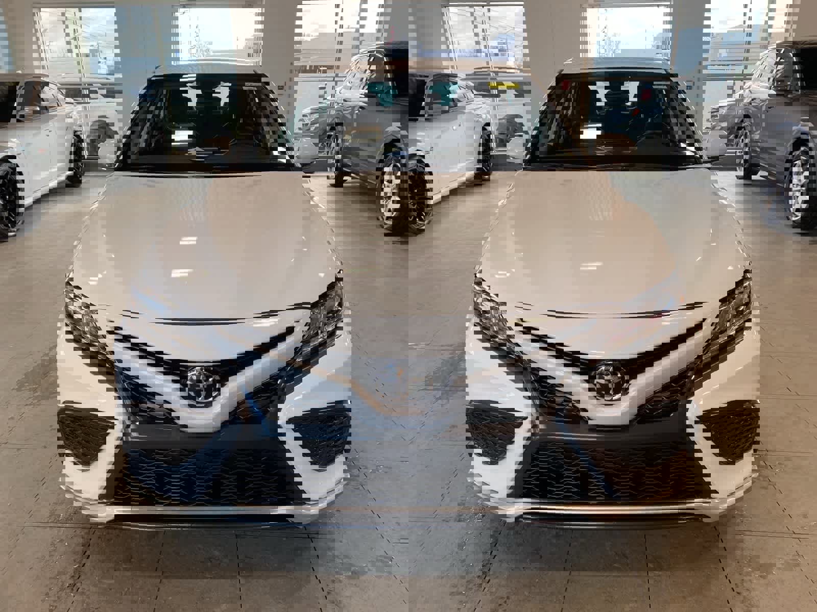 Used 2024 Toyota Camry SE image 8