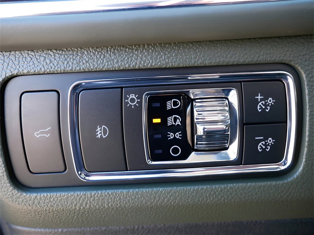 Used 2022 Lincoln Navigator Black Label image 18