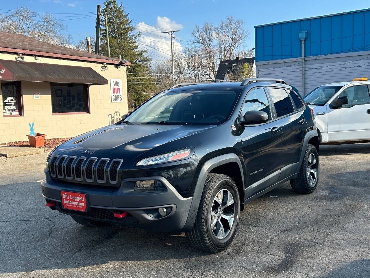 Used 2014 Jeep Cherokee Trailhawk image 2