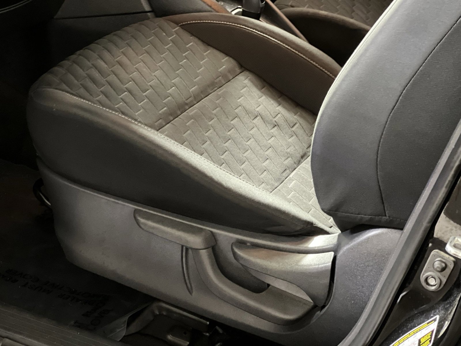 Used 2021 Nissan Kicks S image 12