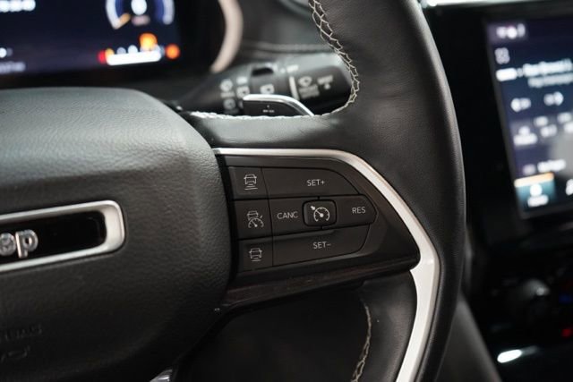 Used 2022 Jeep Grand Cherokee Altitude image 23