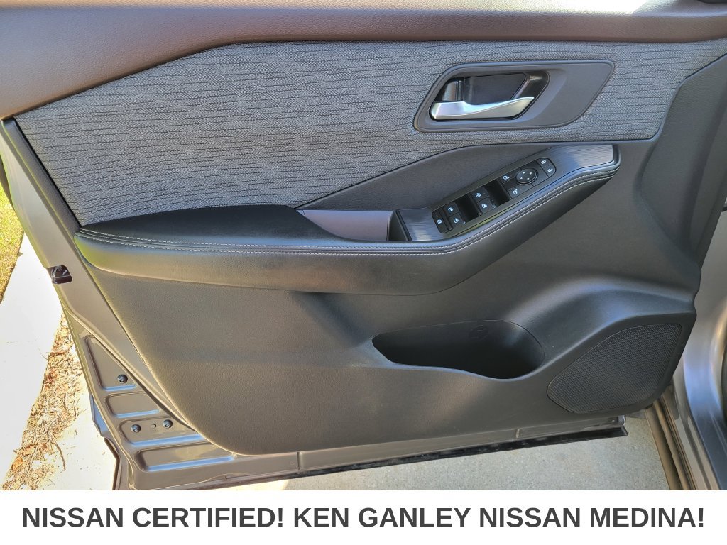 Certified 2023 Nissan Rogue SV AWD/4WD image 38