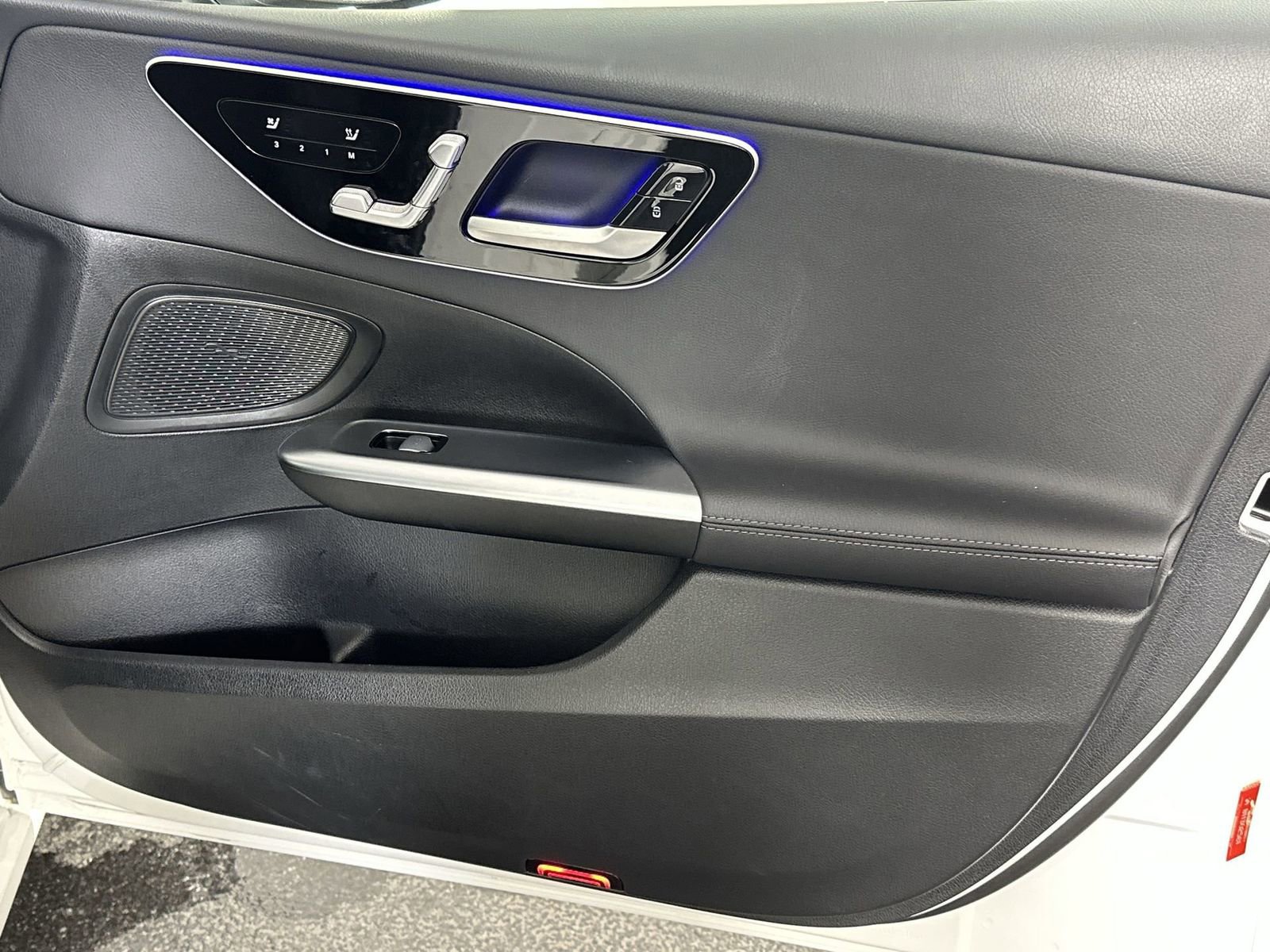 Used 2025 Mercedes-Benz C 300 Sedan image 34