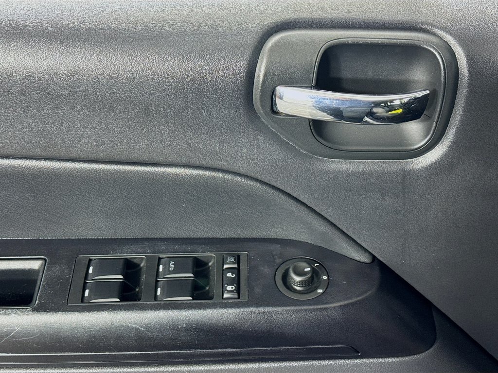 Used 2017 Jeep Compass Sport w/ Power Value Group FWD image 15