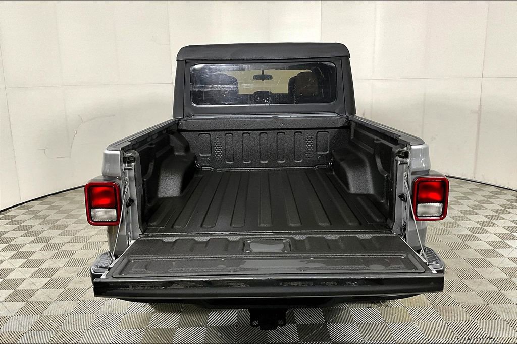 Used 2020 Jeep Gladiator Sport w/ Quick Order Package 24S image 34