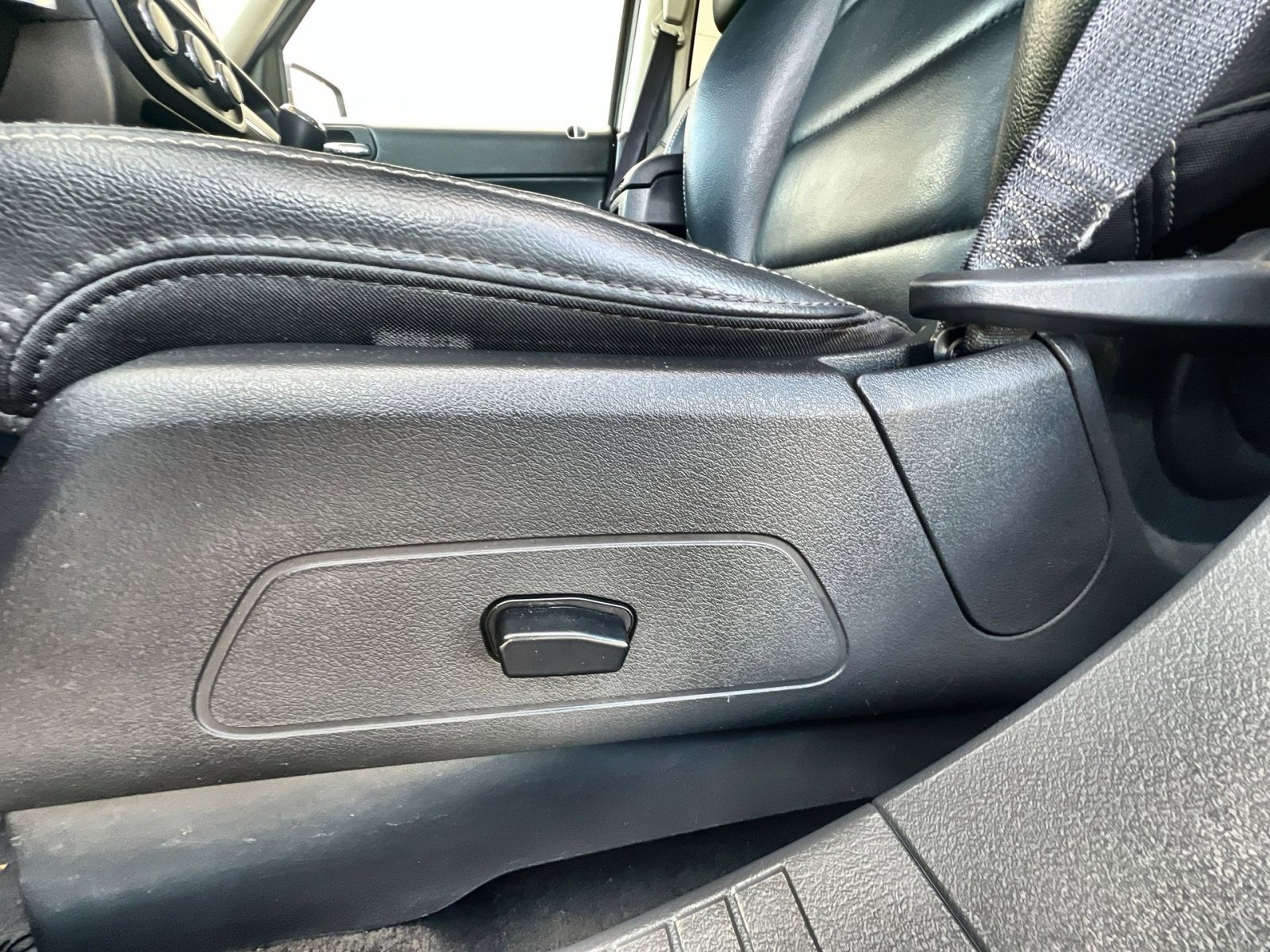 Used 2015 Jeep Patriot High Altitude AWD/4WD image 22