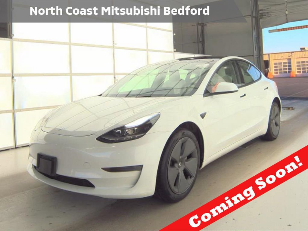 Used 2023 Tesla Model 3 Standard Range RWD image 1