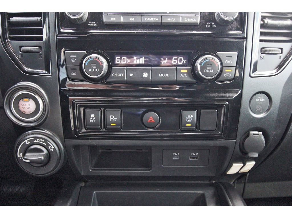 Used 2020 Nissan Titan PRO-4X image 29